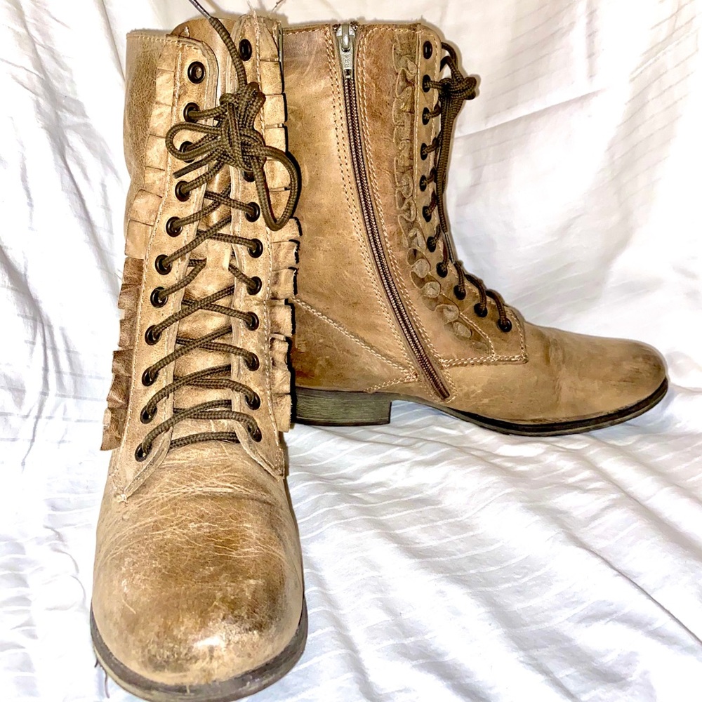 Betsey Johnson boots